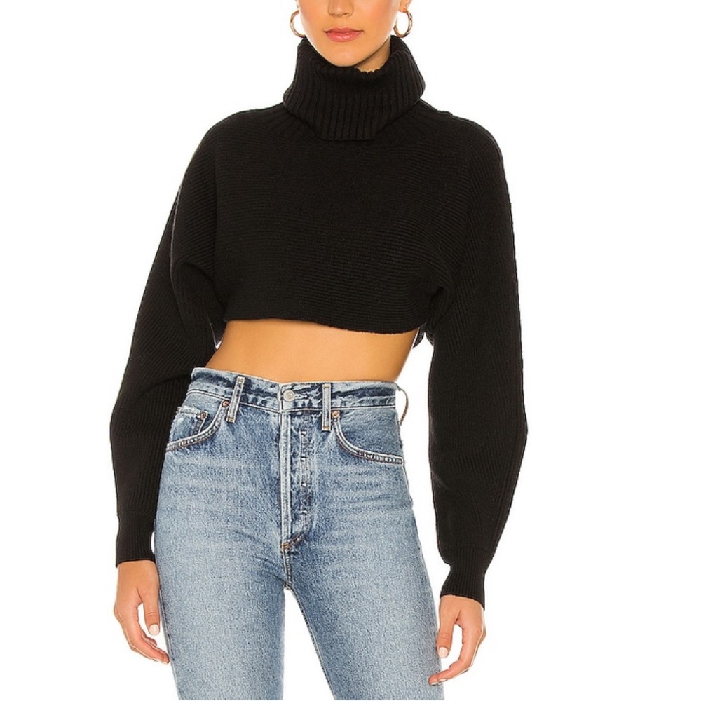 L’Academie Maven Crop in Black